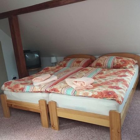 Guest House Kaskada Vrané nad Vltavou Екстериор снимка
