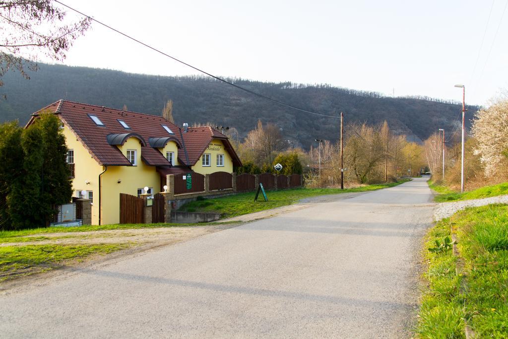 Guest House Kaskada Vrané nad Vltavou Екстериор снимка