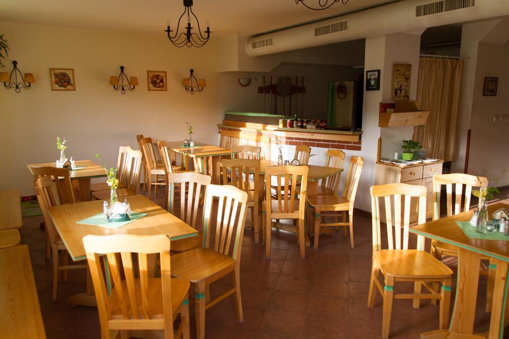 Guest House Kaskada Vrané nad Vltavou Екстериор снимка
