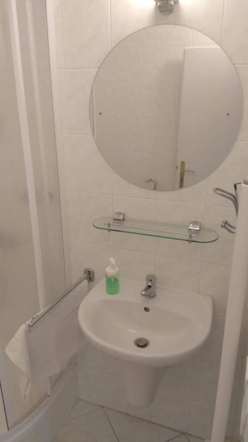 Guest House Kaskada Vrané nad Vltavou Екстериор снимка