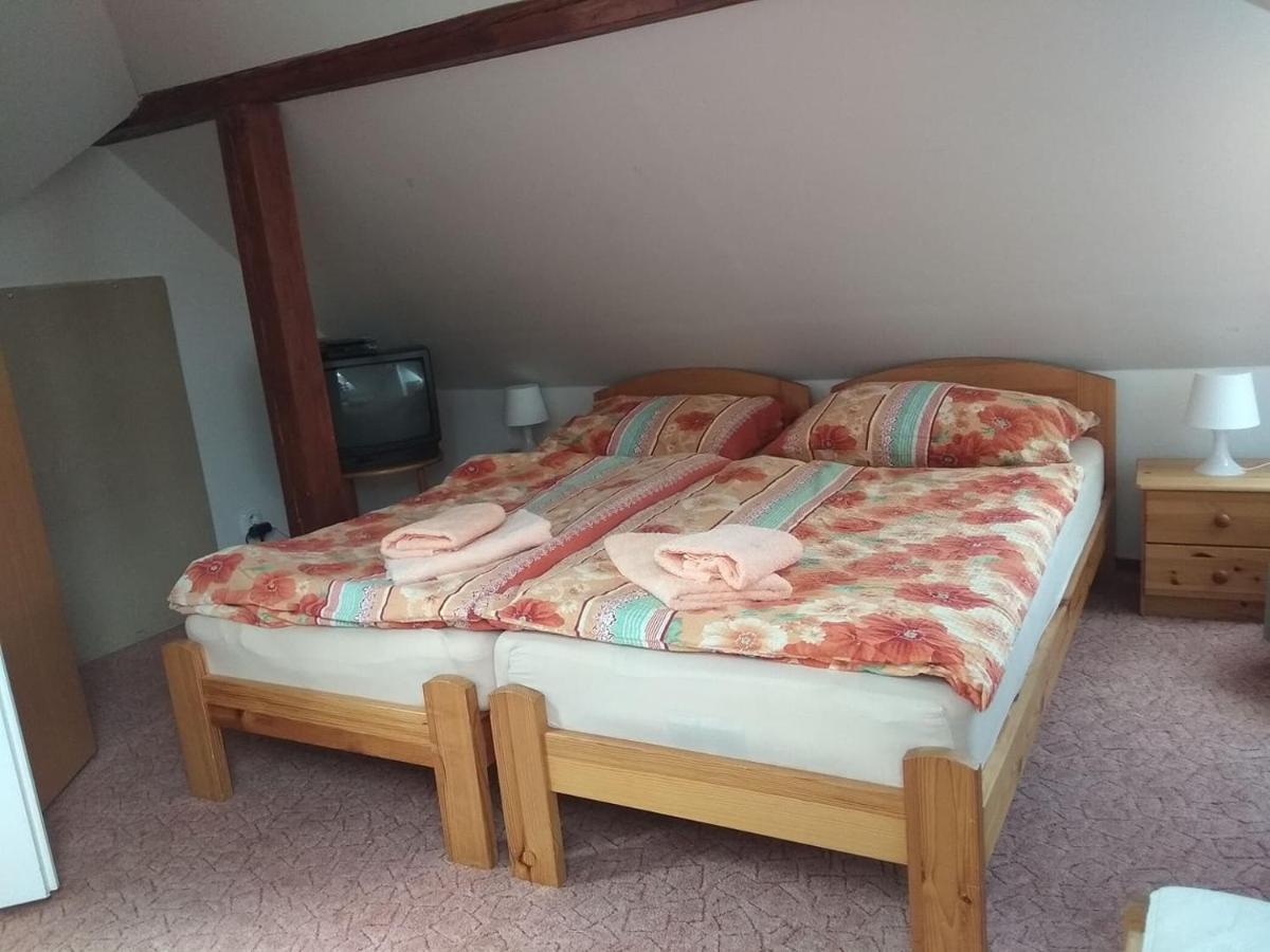 Guest House Kaskada Vrané nad Vltavou Екстериор снимка