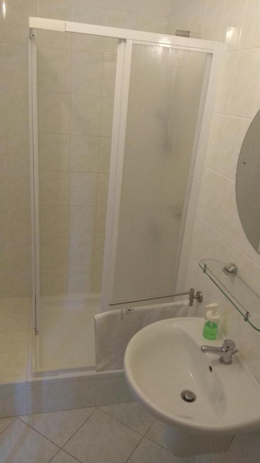 Guest House Kaskada Vrané nad Vltavou Екстериор снимка