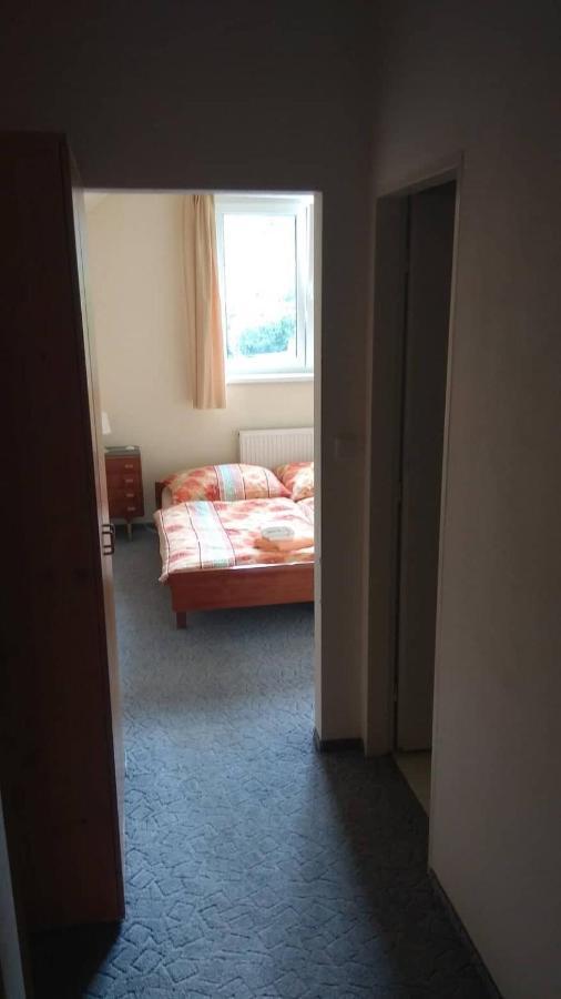 Guest House Kaskada Vrané nad Vltavou Екстериор снимка