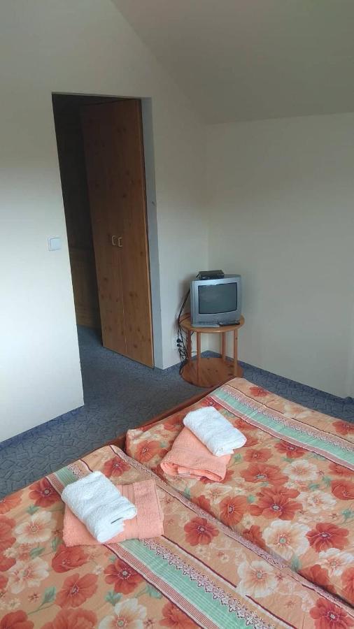 Guest House Kaskada Vrané nad Vltavou Екстериор снимка